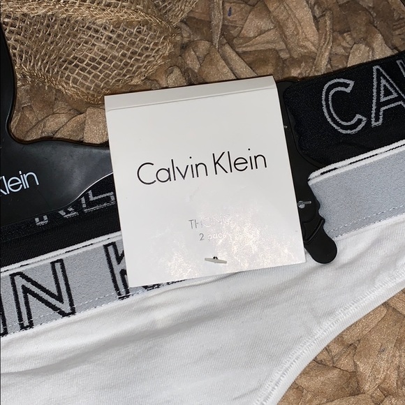 Calvin Klein Logo Thong (2 pack) - Picture 3 of 4